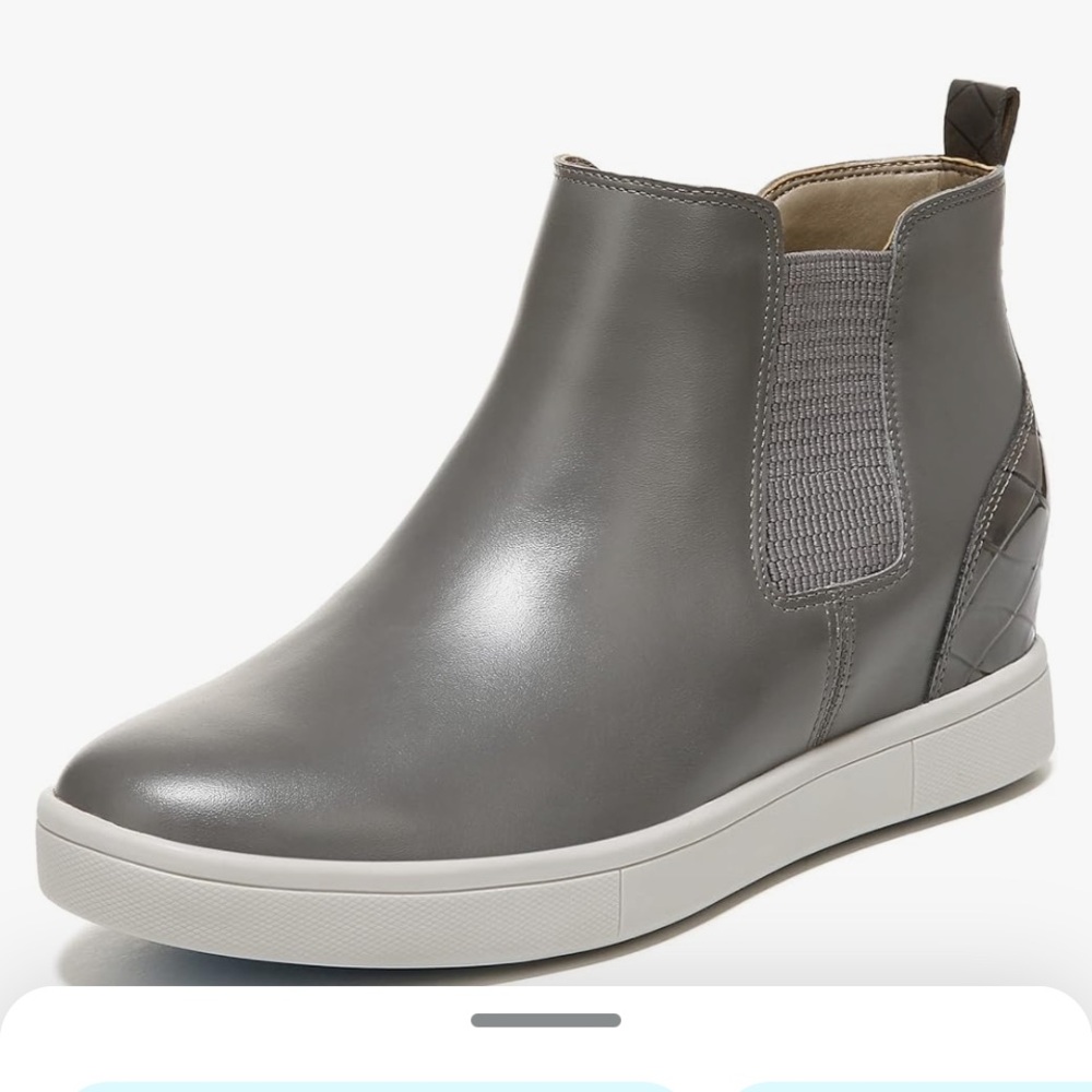FREE SHIPPING & NIB! New, Vionic Mickie leather booties in charcoal Napa.